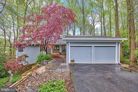 2023 Peppermint Ct Reston, VA 20191