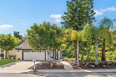 2821 Cazadero Drive Carlsbad, CA 92009