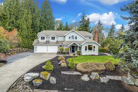 2125 Squak Mountain Loop SW Issaquah, WA 98027