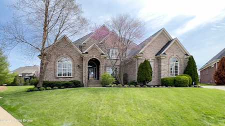 2704 Sparrows Point Pl Louisville, KY 40245