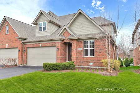 1640 Castle Lawn Ct Naperville, IL 60565