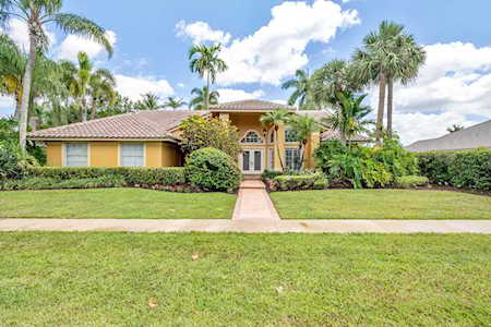 2155 Greenview Cove Drive Wellington, FL 33414