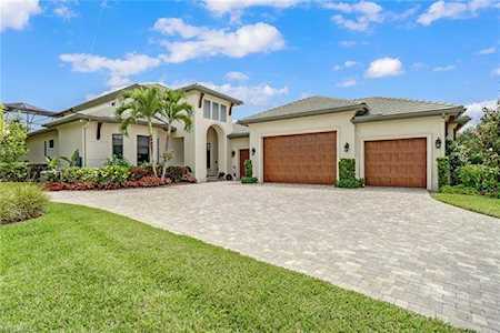 28634 La Caille Dr Naples, FL 34119
