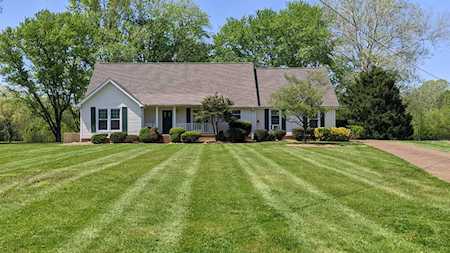 8223 White Chapel Ct Brentwood, TN 37027