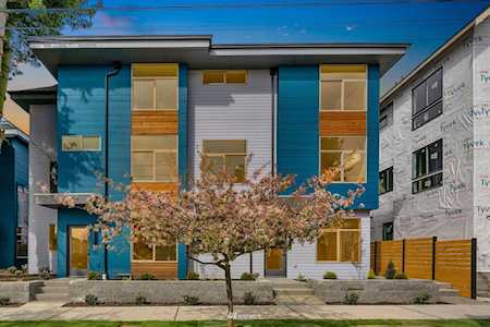 8027 Mary Ave NW #D Seattle, WA 98117