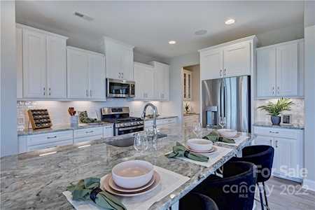15434 Ravenall Dr Huntersville, NC 28078