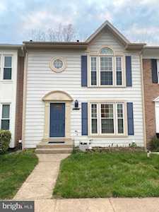 5232 Stoney Branch Ct Centreville, VA 20120