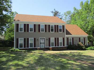 8011 Elm Leaf Dr Germantown, TN 38138