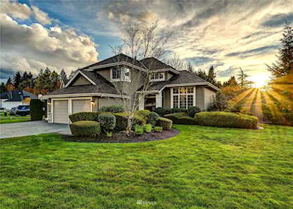 2209 273rd Ct SE Sammamish, WA 98075