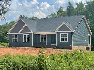 3655 W Rocketts Ridge Rd Sandy Hook, VA 23153