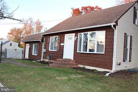 521 Evesham Ave W Magnolia, NJ 08049