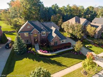 18227 PARKSHORE DR 18227 Parkshore Dr Dr Northville Twp, MI 48168