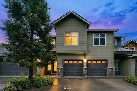 78 Cougar Ridge Rd NW #2002 Issaquah, WA 98027