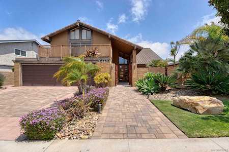 5467 Bahia Lane La Jolla, CA 92037