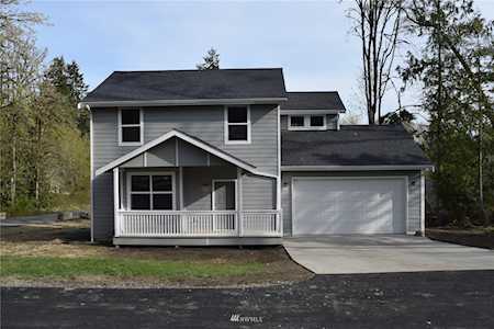 7013 E Nightingale St Port Orchard, WA 98366