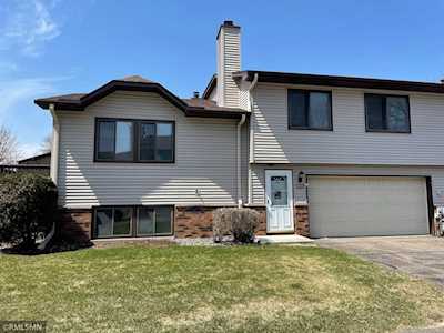 8714 Maplebrook Parkway N Brooklyn Park, MN 55445