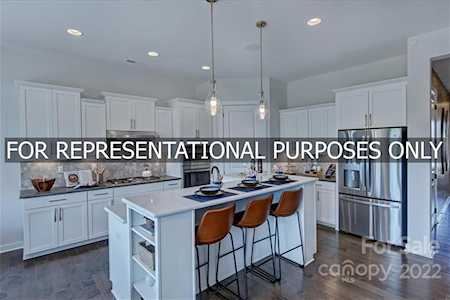 17130 Sand Bank Rd Charlotte, NC 28278
