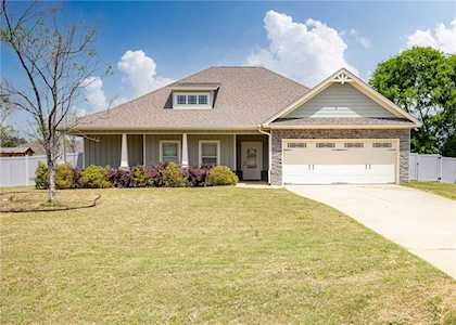 8 Golden Eagle Ct Fort Mitchell, AL 36856