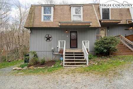 425 Adams Apple Dr Banner Elk, NC 28604