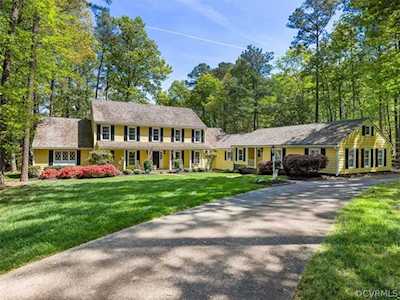 2405 Lake Loreine Ln Henrico, VA 23233