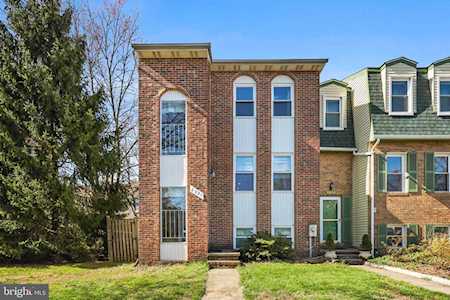 2521 Vineyard Ln Crofton, MD 21114