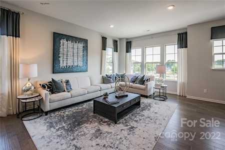 10028 Hemingway Place Charlotte, NC 28227