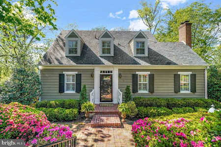 6028 Grove Dr Alexandria, VA 22307