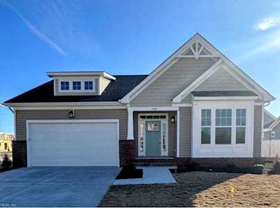 1689 Teton Ct Chesapeake, VA 23320