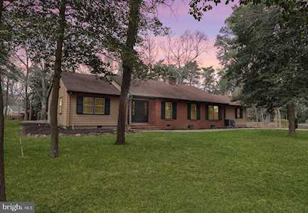 9755 Shore Dr N Seaford, DE 19973