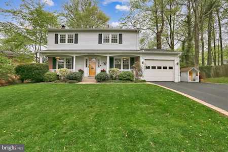 6613 Grey Fox Dr Springfield, VA 22152