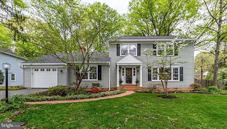8602 Pilgrim Ct Alexandria, VA 22308