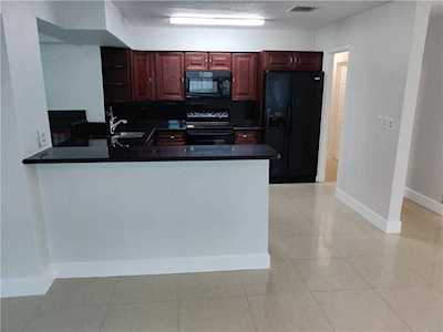 4764 SW 34th Ter Dania Beach, FL 33312