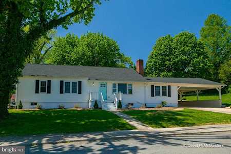 448 Seminary St S Charles Town, WV 25414