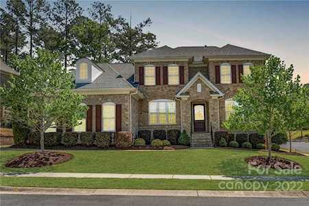 18035 Pawleys Plantation Ln Charlotte, NC 28278