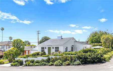 390 Mountain Rd Laguna Beach, CA 92651