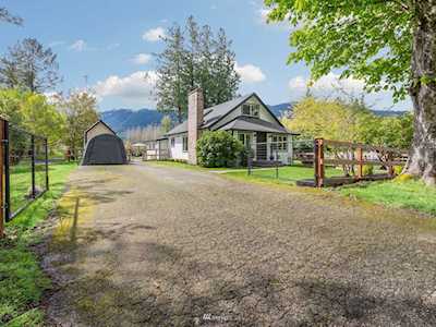 1107 NW 14th St North Bend, WA 98045
