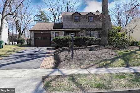 23 Karen Dr Cherry Hill, NJ 08003