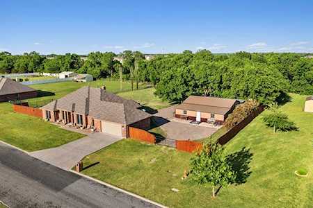 876 Rolling Meadow Drive Lavon, TX 75166