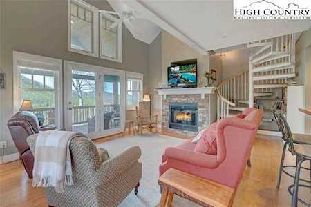 320 Indian Paintbrush Dr Banner Elk, NC 28604
