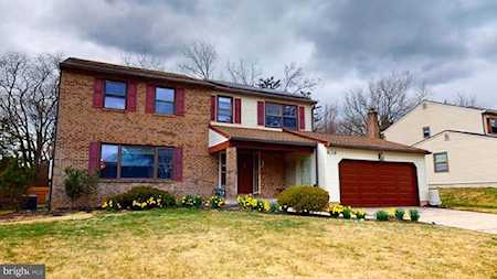 1344 Bunker Hill Dr Cherry Hill, NJ 08003