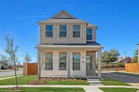 7593 Regal Lane North Richland Hills, TX 76180