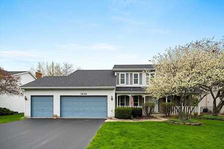 1439 Westglen Dr Naperville, IL 60565