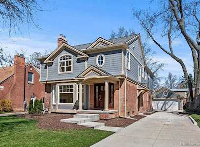 12744 Lasalle Lane Huntington Woods, MI 48070