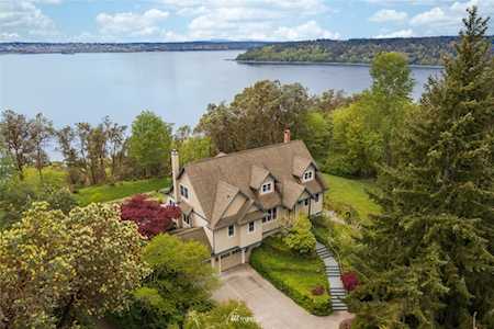 28621 99th Ave SW Vashon, WA 98070