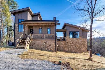 3016 Cloudburst Drive Sevierville, TN 37862