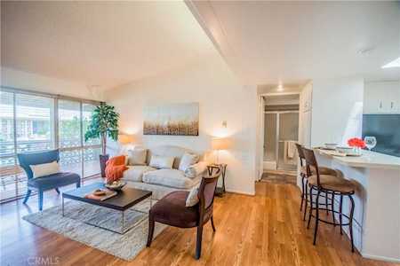 13550 Medinac Ln #103-I Seal Beach, CA 90740