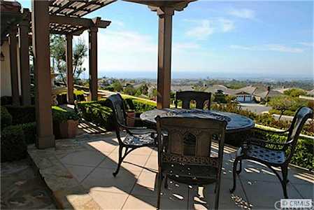 15 Bodega Bay Dr Corona Del Mar, CA 92625