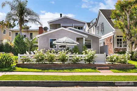 506 Poinsettia Ave Corona Del Mar, CA 92625
