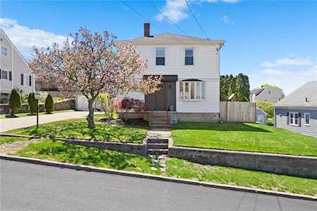 23 Benedict St North Providence, RI 02904