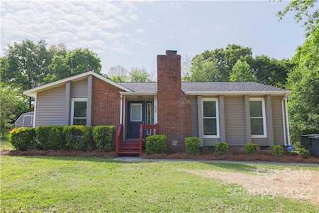 1824 Oak Hollow Rd Gastonia, NC 28054